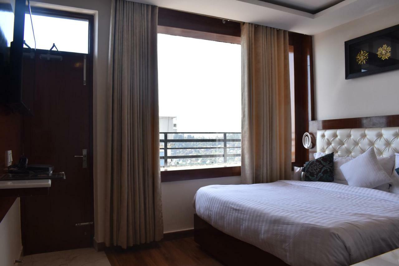 Hotel Black Magic Dharamshala Ngoại thất bức ảnh