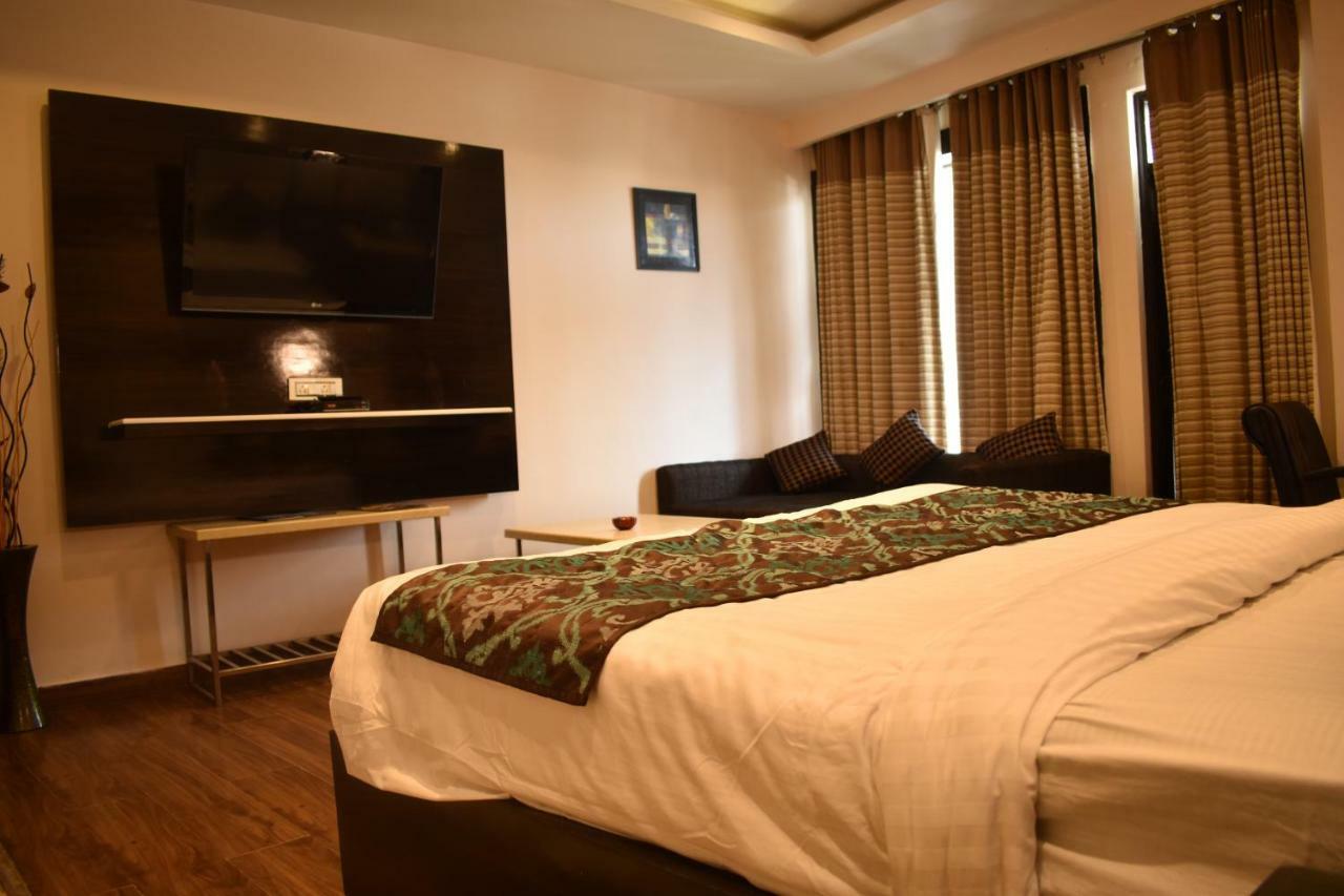 Hotel Black Magic Dharamshala Ngoại thất bức ảnh